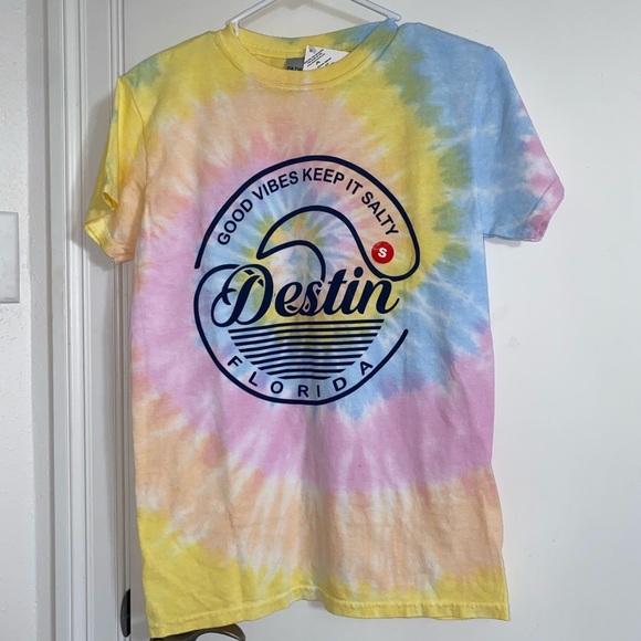Gildan Multi Color Good Vibes Keep It Salty Destin Florida Tie Dye T-Shirt - Picture 1 of 4